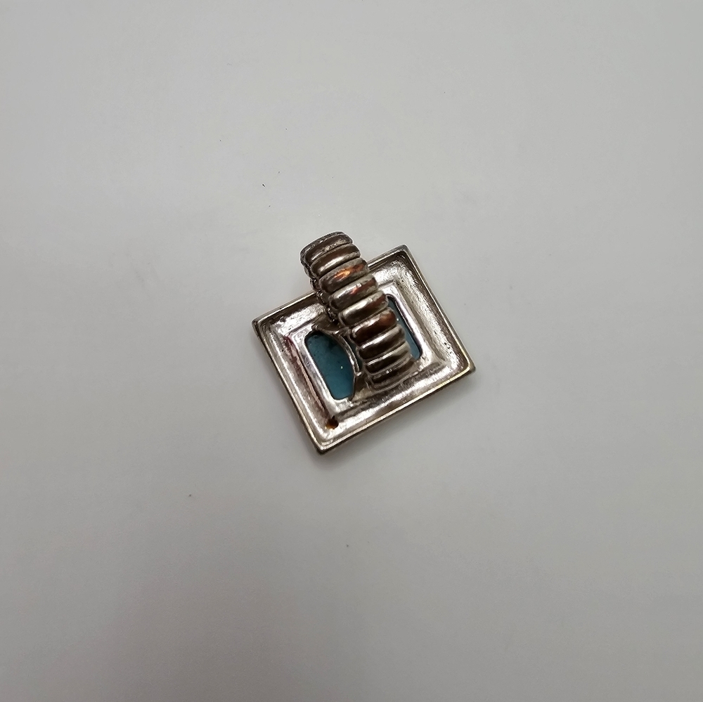 Ring - Picture 2 of 5